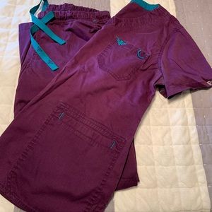 Med couture womens scrubs